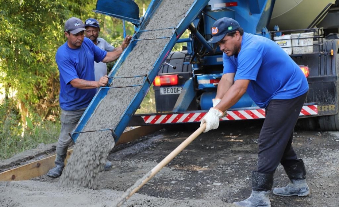 Prefeitura Inicia Teste Com Pavimentação Em Concreto Na área Rural